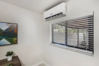 Rento Efficiency Amueblado