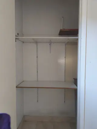 Se comparte cuarto amplio