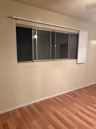 Cuarto grande en Lawndale,Ca