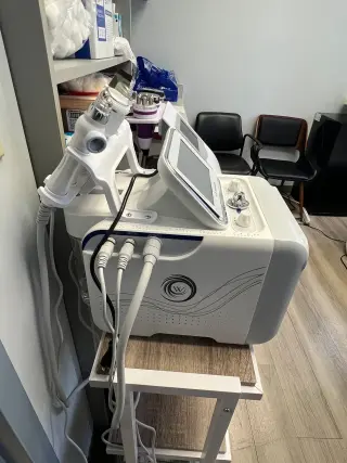 MÁQUINA FACIAL PROFESIONAL 6 EN 1 (Tipo Hidrafacial / Aqua Peel)