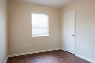 Stunning Spacious Unit