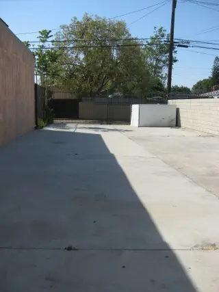 Compton - Edificio Comercial De Venta Por $519,000