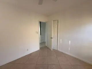 *2 Bedroom *1 Bathroom *1 Car Garage