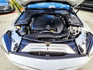 Mercedes-Benz C300 2019 2.0L Turbo Blanco
