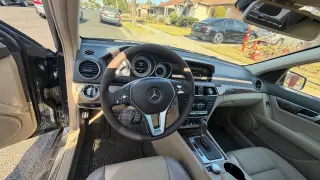 2013 Mercedes-Benz C-Class C250 Sedán - Conducción Limpia y Eficiente