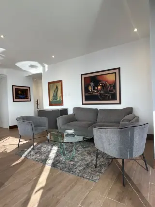 Apartamento amueblado en Alquiler en zona 15