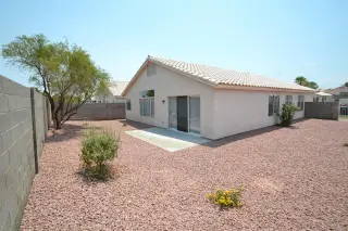 BEAUTIFUL SINGLE FAMILY HOME FOR RENT