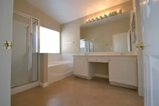 BEAUTIFUL SINGLE FAMILY HOME FOR RENT