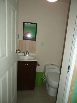 SE RENTAN CUARTOS BONITOS AMUEBLADOS EN TOLUCA, CERCA DE C.U.