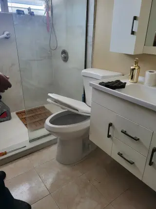 Destapes y Plomería 24 horas