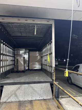 Busco choferes licencia clase C para camión Box Truck.