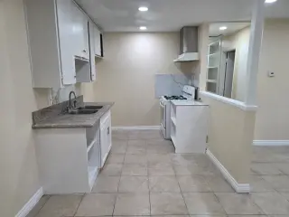 Apartment for Rent 2 bedrooms and 1 bathroom in Anaheim