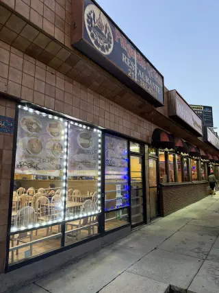 Se vende restaurante salvadoreño