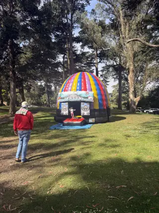 Castillo Inflable Colorido en Renta