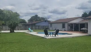 Landlord will pay for all utilitie, includin electricity, water, sewer,pool ment