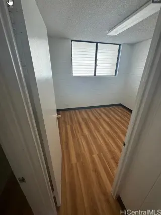 Luminoso y espacioso depto 1 rec en Tustin CA con closet vestidor