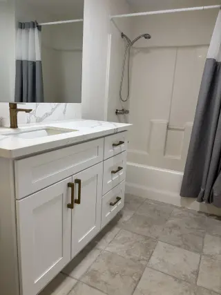 Casa en renta 4 recamaras 2 baños $3800