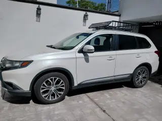 Mitsubishi Outlander 2016 - Excelente Estado