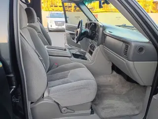 2003 CHEVROLET TAHOE LS