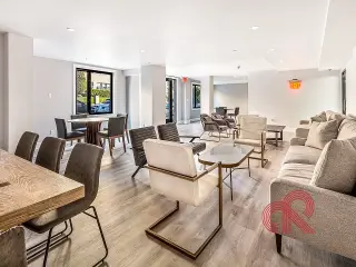 LUXURY APARTMENT IN JAMAICA ESTATES 1bed/1bath