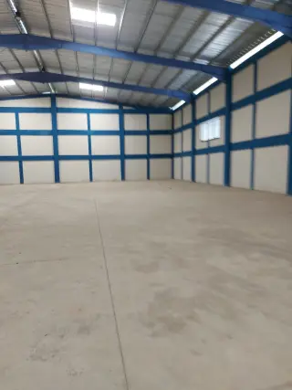 Arriendo 2 Naves de 900 m2 en Autopista De Las Américas