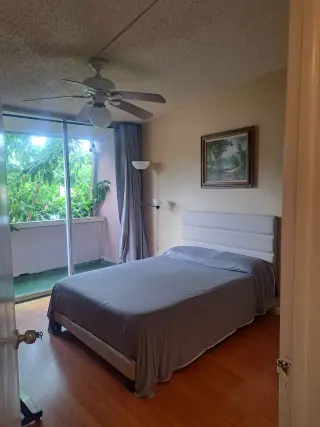 Rento habitación amplia