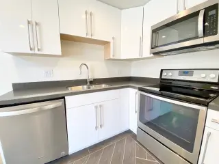 ★★ Koreatown | 2 Recámaras + Loft | Bono de $1,200 al firmar en julio ★★