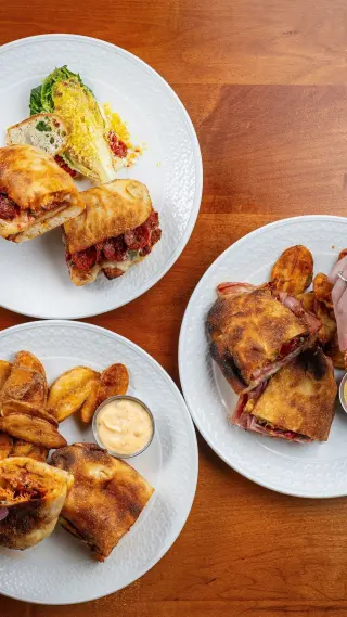 Hiring Line Cook, Prep Cook, Pizza Cook, Porter