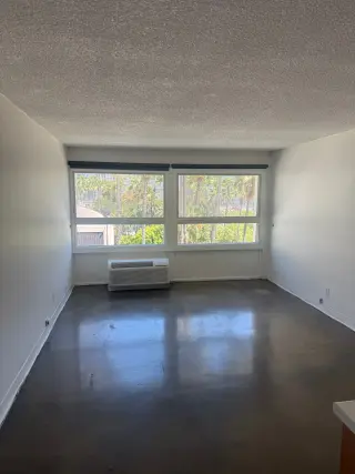 STUDIOS STARTING AT $1,550 IN DTLA
