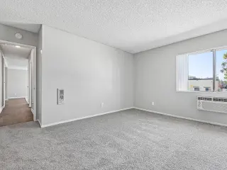 2 Bed Apt in Garden Grove
