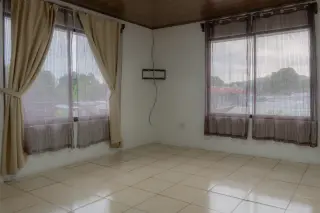 Amplia y cómoda casa en excelente ubicación en Perez Zeledon