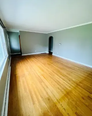 Charming ranch home conveniently family house