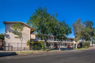 Estudio Amueblado en Jefferson Blvd $945 - Sur de Los Angeles