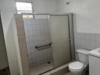 Apartamento de una habitacion  a solo 5 minutos a pie del colegio de mayaguez.