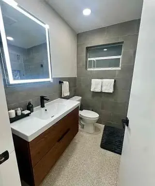 Beutifully renovated home !!!