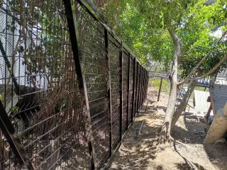 Se hacen bardas de metal portones puertas reparaciones pasamanos