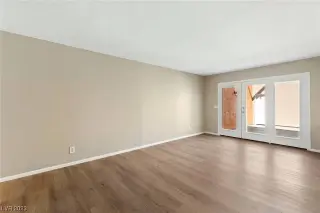 Amplia Casa 3 Recámaras/3 Baños (1,840SF) ¡Garage para 2 Carros y Patio Privado!
