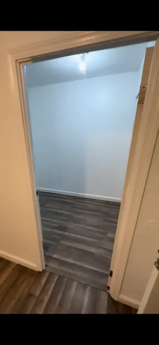 Se renta cuarto pequeño en ciudad de Compton