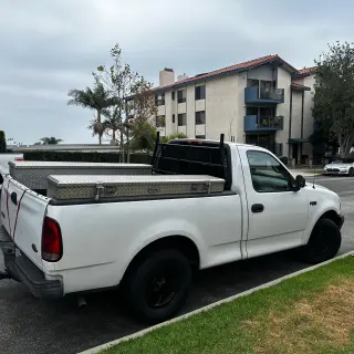 Camioneta Ford F-150 con Cama de Utilidad