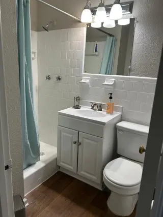 Habitación y baño privados en alquiler