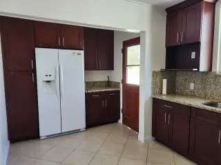 🏡 3-Bedroom House for Rent – Los Angeles, CA, 💰 Rent: $1,200/month