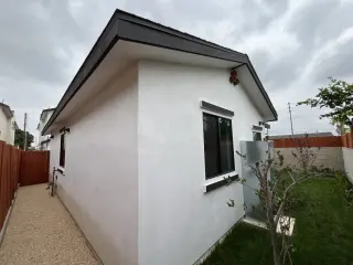 ADU/ Casita nueva de renta 2 Recámaras y una oficina