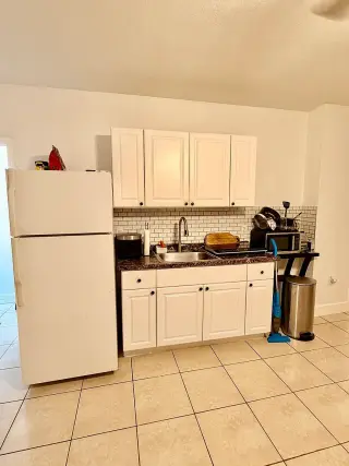 5bedroom 3bathrooms