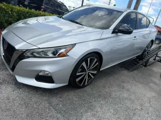 2021 Nissan Altima 2.5 SR