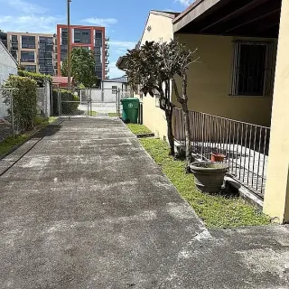 🏡 AVAILABLE FOR RENT – 3719 NW 12th Street, Miami, FL