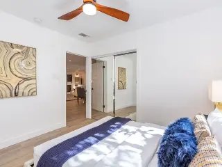 Ideally on a beautiful neighborhood in the foothills of Sunland