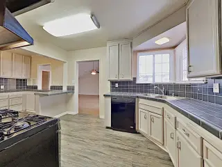 MOVE IN READY