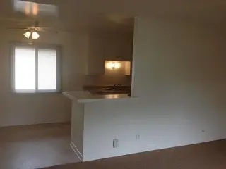 Hermoso depto 1 rec 1 bano Lancaster CA contrato 3 a 12 meses