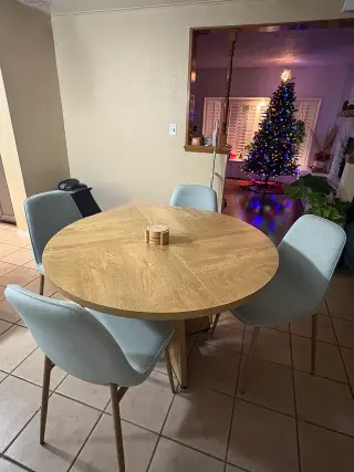 1BEDROOM AND 1BATHROOM AVAILABLE