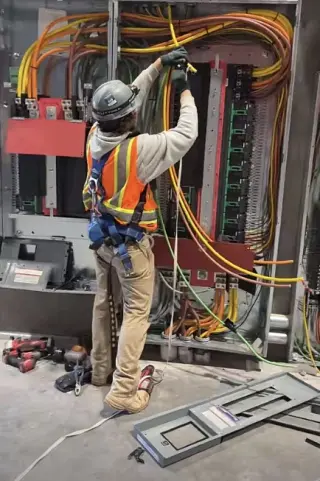 ELECTRICISTA SERVICIOS LAS 24 HORAS